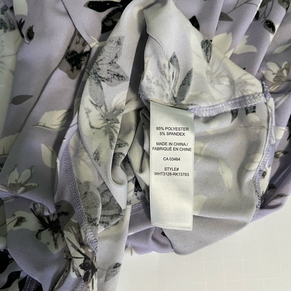 Revolution Top Women’s XXL Floral‎ Lavender Blouse Sleeveless New With Ts… - Picture 8 of 9